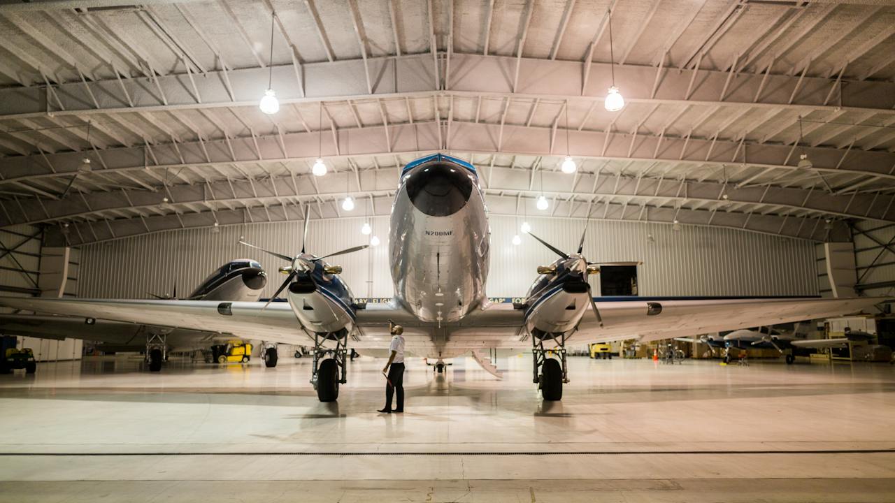 Overcoming Project Bottlenecks in Airplane Hangar Design and Construction